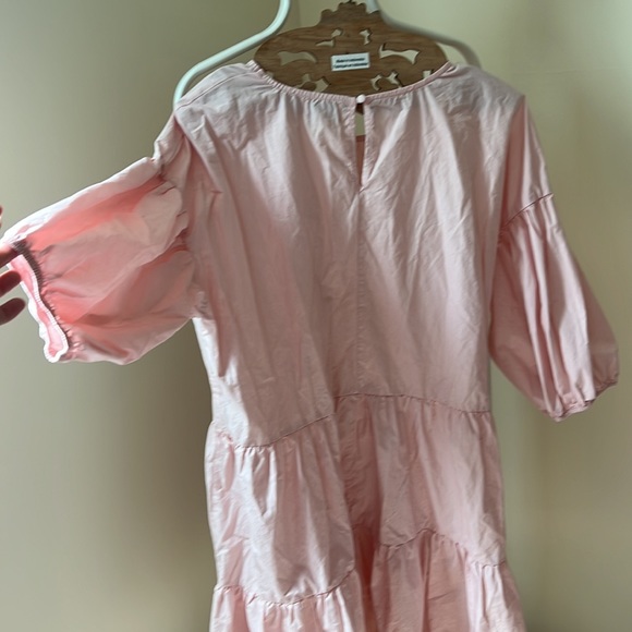 Light, Pastel Pink Tiered Shift Dress with Puff Sleeves - Francesca’s - Picture 4 of 6